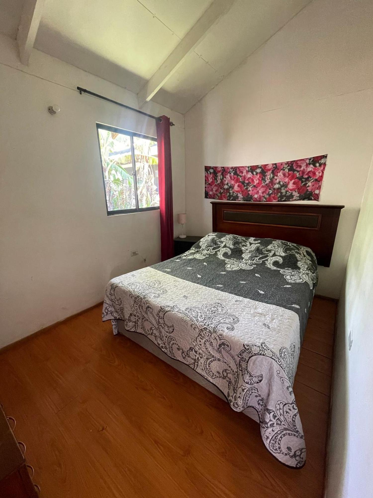 Pua Vaenga Hostel Hanga Roa Kültér fotó